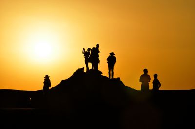 Leute zum Reisen finden | EINSAM verreisen?